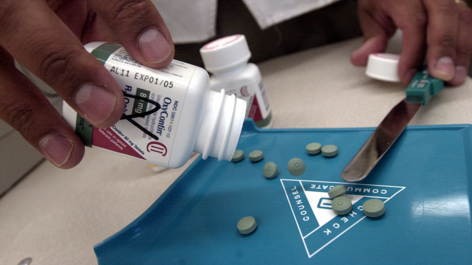 Purdue Pharmaceuticals dice que detendrá el marketing opioide agresivo que lo hizo miles de millones