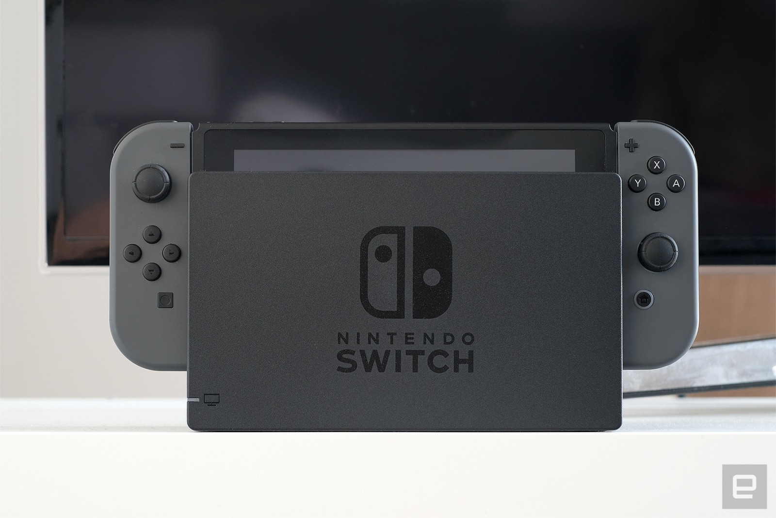 La actualización de Switch facilita agregar amigos de Facebook y Twitter